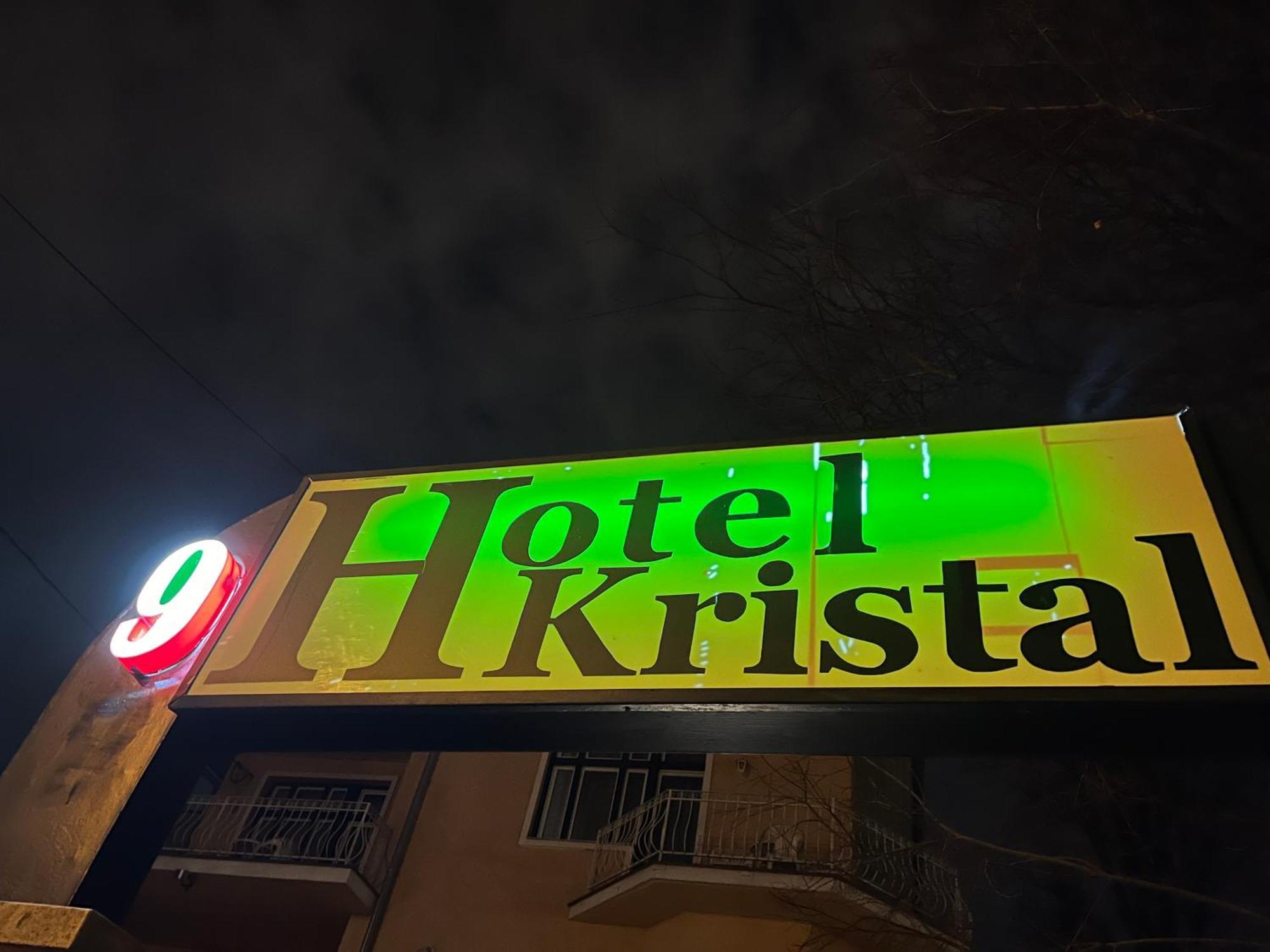 Hotel Kristal Budapest Exterior photo